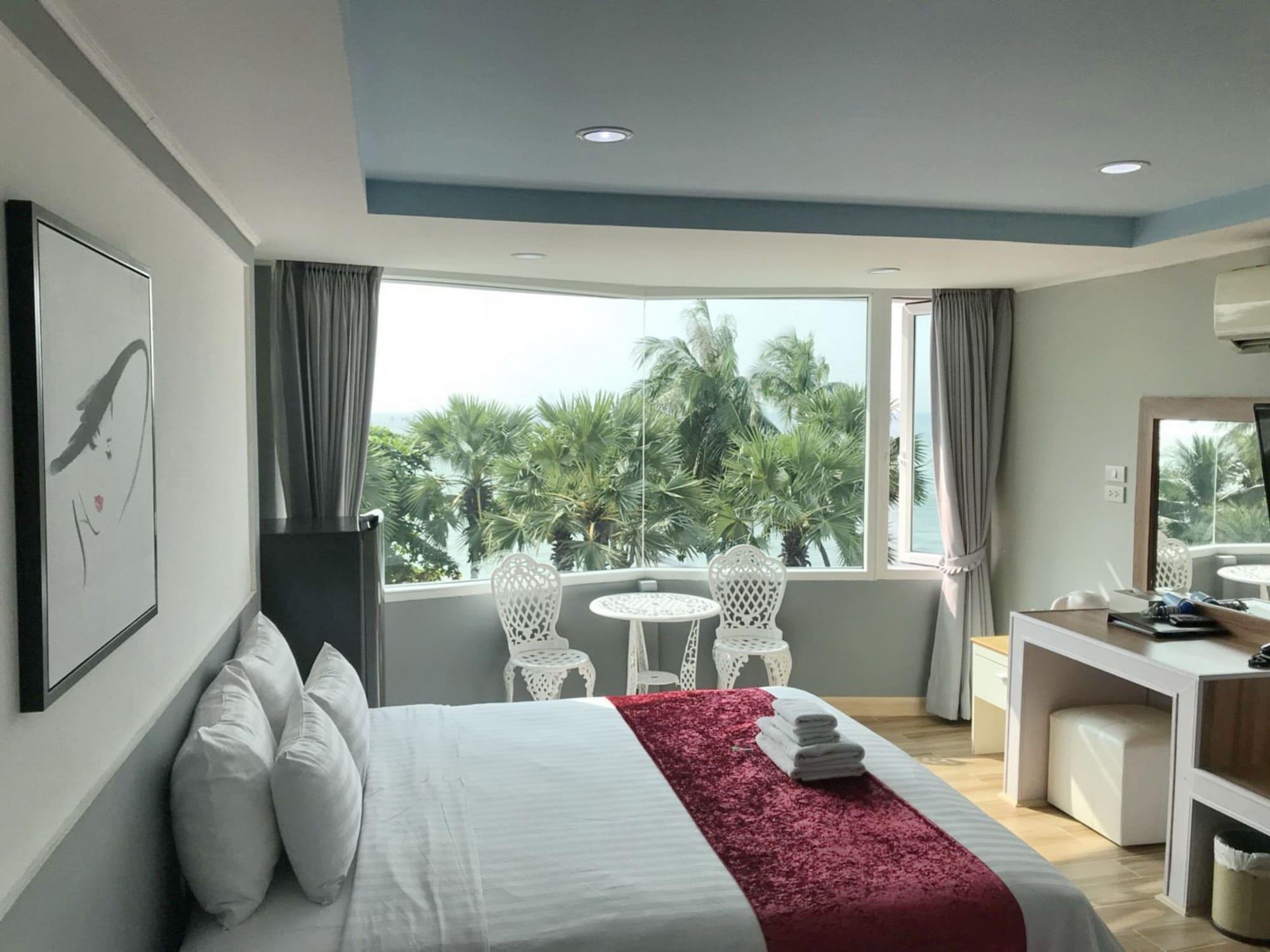 เดอะ บีช ฟร้อนท์ รีสอร์ท, พัทยา โรงแรม 3*